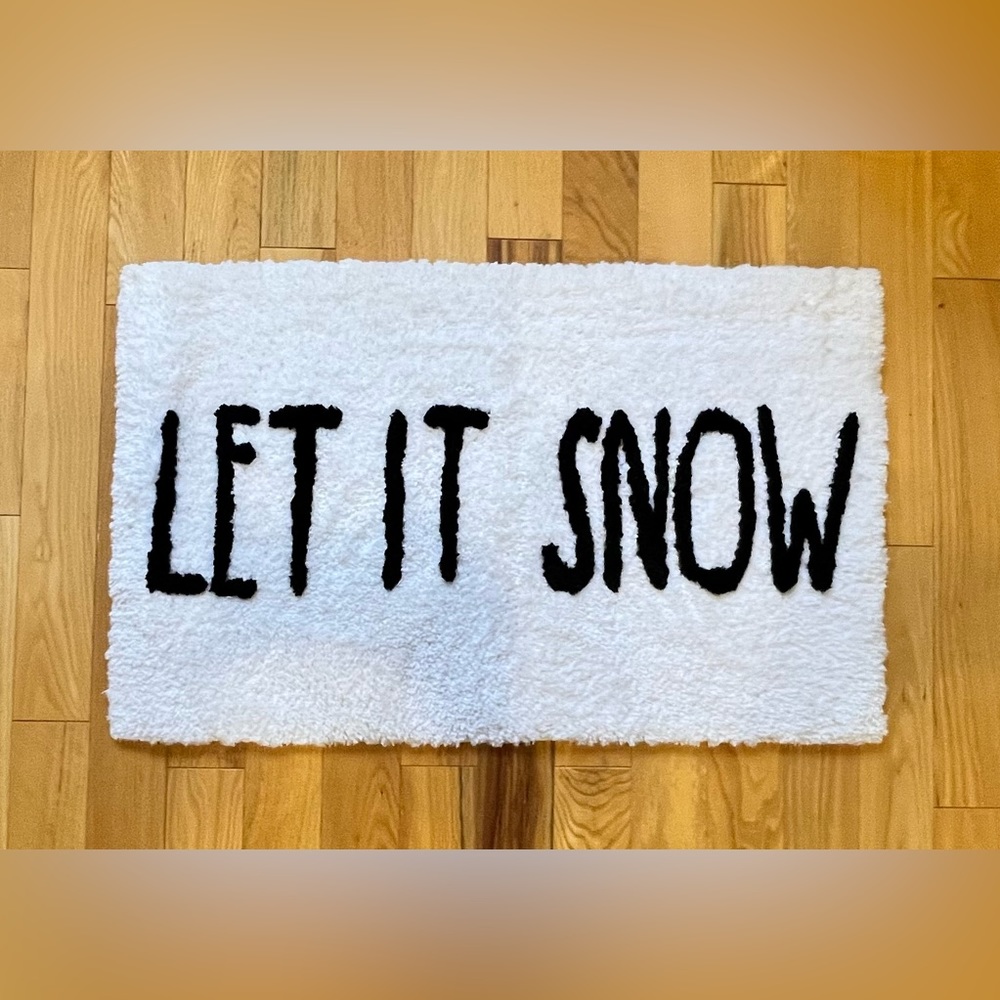 Rae Dunn Bathmat “Let it Snow”